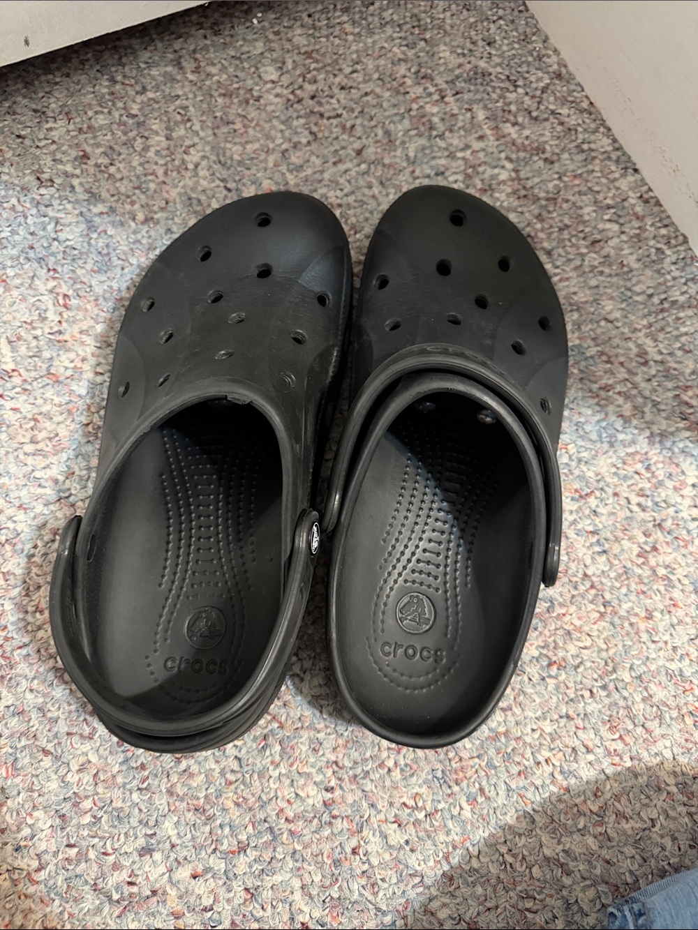CROCS men
 Black Classic Clog